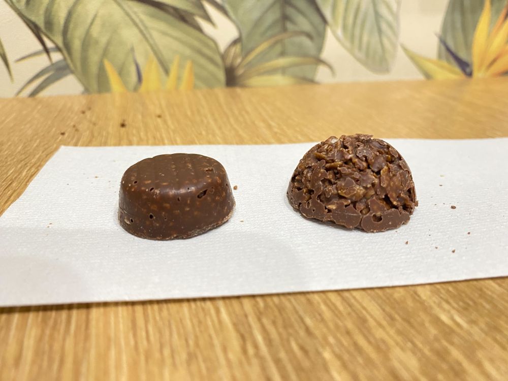 平塚製菓のチョコクランチとディズニーのチョコクランチのサイズ比較